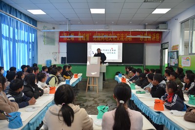 龍藏文化交流活動 巧手傳情裁團結景 妙筆生花繪生態(tài)圖